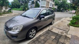 Selling Silver Kia Carens 2011 in Biñan