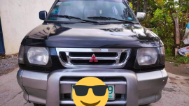 Mitsubishi Adventure Gls Sport 2000 Black gray