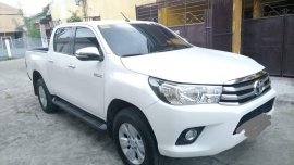 Selling White Toyota Hilux 2017 in Batangas