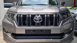 Brand new 2021 Toyota Land Cruiser VX prado Dubai Version