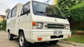 Selling White Mitsubishi L300 2017 in Cebu