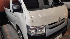 HOT!! White 2018 Toyota Hiace for sale at cheap price