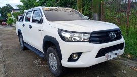 White Toyota Hilux 2017 for sale in Angeles