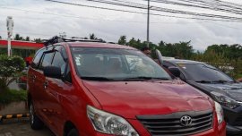 Red Toyota Innova 2014 for sale
