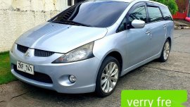 Silver Mitsubishi Grandis 2007 for sale in Automatic