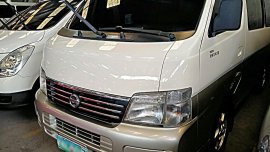 White Nissan 2009 for sale in Quezon