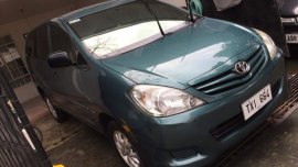 Green Toyota Innova 2011 for sale in Manual