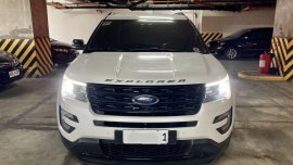 Pearl White Ford Explorer 2016 for sale in Makati