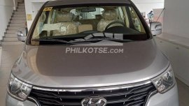 Be the first owner of this 2020 Hyundai Grand Starex (facelifted) 2.5 CRDi GLS Gold AT !!!