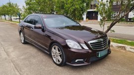 Selling Brown Mercedes-Benz E-Class 2011 in Makati