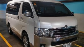 Pearl White Toyota Hiace Super Grandia 2016 for sale in Pateros