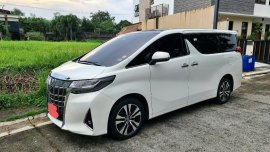 Pearl White Toyota Alphard 2020 for sale in Automatic