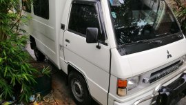 Selling White Mitsubishi L300 2014 in Cainta
