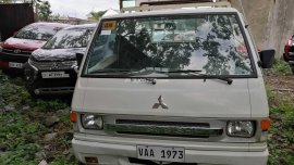 RUSH sale! White 2017 Mitsubishi L300 at cheap price