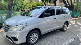 Pearl White Toyota Innova 2016 for sale in Las Piñas