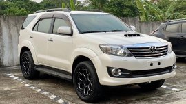 Pearl White Toyota Fortuner 2015 for sale in Balanga