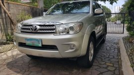 Selling Silver Toyota Fortuner 2011 in Quezon