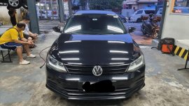 Selling Black Volkswagen Jetta 2016 in Angeles