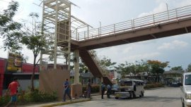 MMDA reminds motorists that it’s illegal to park under footbridge 