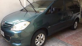 Selling Green Toyota Innova 2011 in Marikina