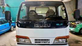  2008 Isuzu Elf  4HF1 alum closed van 10ft single tirefor sale in good condition