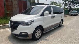 Selling White Hyundai Starex 2020 in Quezon City