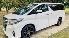 Sell White 2016 Toyota Alphard in San Fernando