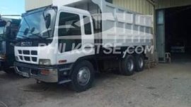 Isuzu dump truck 10w