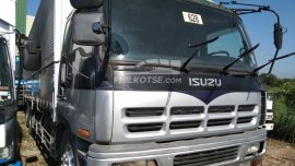 2006 Isuzu wingvan 10w