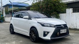 Red Toyota Yaris 2017 for sale 