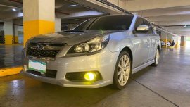 Selling Silver Subaru Legacy 2013 in Pasay