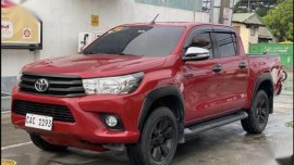 Red Toyota Hilux 2017 for sale in Automatic