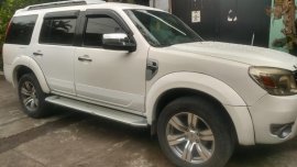Selling White Ford Everest 2012 in Pasig