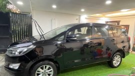 Selling Black Toyota Innova 2016 in Caloocan