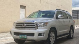 Selling Pearl White Toyota Sequoia 2011 in Malabon