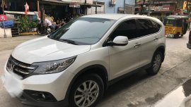 Pearl White Honda Cr-V 2013 for sale in Manila