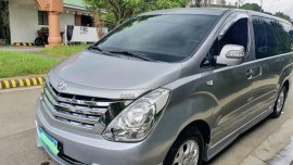 Selling Silver Hyundai Grand Starex 2013 in Marikina