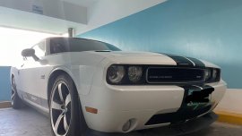 White Dodge Challenger 2013 for sale in Makati