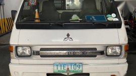 White Mitsubishi L300 2012 for sale in Pasig