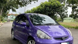 Selling Purple Honda Jazz 2005 in Malolos