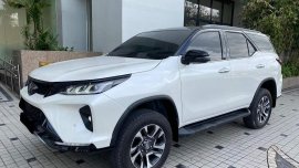 Selling White Toyota Fortuner 2021 in Quezon