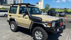 Yellow Toyota Land Cruiser 2017 for sale in Pasig