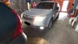 Selling Silver Subaru Forester 2011 in Mandaluyong