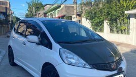 Sell White 2013 Honda Jazz in Marikina