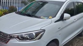 Selling Pearl White Suzuki Ertiga 2019 in Biñan