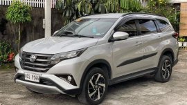 Selling Brightsilver Toyota Rush 2018 in Manila