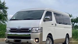 Pearl White Toyota Hiace Super Grandia 2018 for sale in Automatic