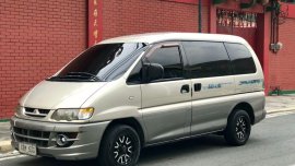 Selling Brightsilver Mitsubishi Spacegear 2004 in Manila