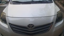 Pearl White Toyota Vios 2013 for sale in Mandaluyong