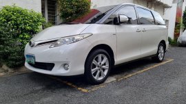 Pearl White Toyota Previa 2010 for sale in Automatic